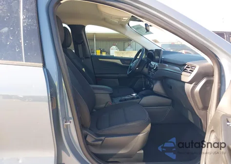 2023 Ford Escape Active z USA, uszkodzony, nr VIN 1FMCU0GN7PUB15910